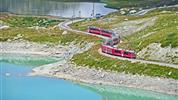 Švýcarsko letecky s panoramatickými vlaky Bernina Express a Ledovcový Express