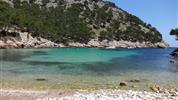 Mallorca s turistikou - nedotčená příroda a tradiční architektura