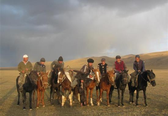 Kyrgyzstán - rajská příroda jezer a hor