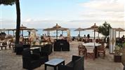 Castello Beach - posezení s výhledem na moře