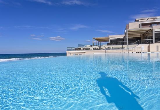 I-Resort Beach Hotel & Spa