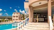 Garden Palace - vstup do hotelu