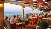 Kalia Beach - venkovní část restaurace