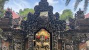 Bali - ostrov chrámů, rýžových polí a úsměvů - Ubud-chrám Langon