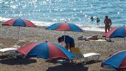 Semiramis City - slunečníky na pláži