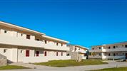 Anavadia - hotel tvořený několika budovami