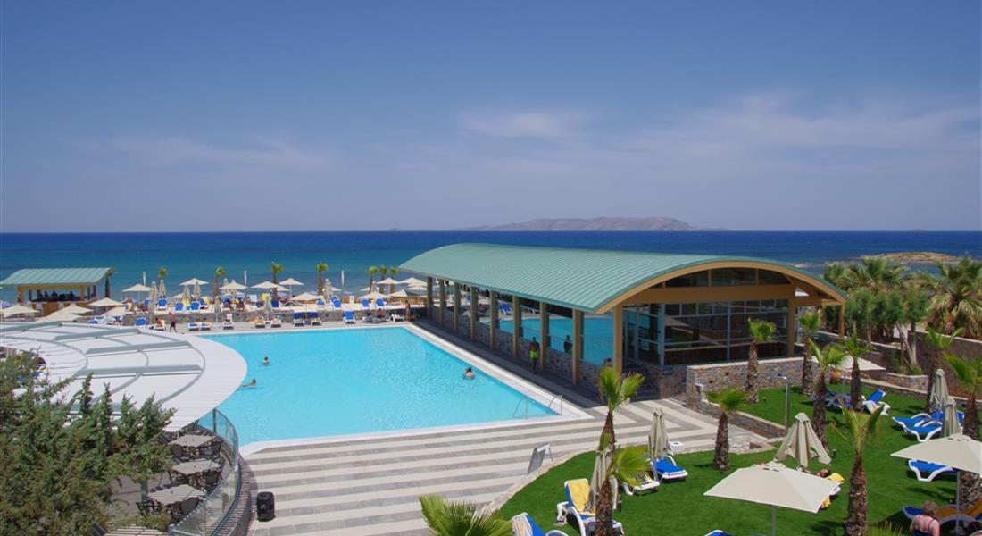 Arina Beach Resort - hotelový komplex s bazénem