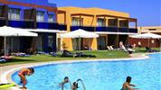 All Senses Nautica Blue Exclusive Resort & Spa - bazén se slunečníky