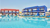 All Senses Nautica Blue Exclusive Resort & Spa - bazén se slunečníky a lehátky