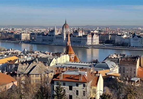 Advent v Budapešti s koupáním v luxusním lázeňském termálním hotelu na Margaretině ostrově