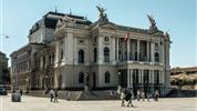 Švýcarsko letecky s panoramatickými vlaky Bernina Express a Ledovcový Express - Zurich Opera House, MySwitzerland.com