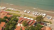 Clover Magic Nova Beach - letecký pohled na pláž a areál hotelu