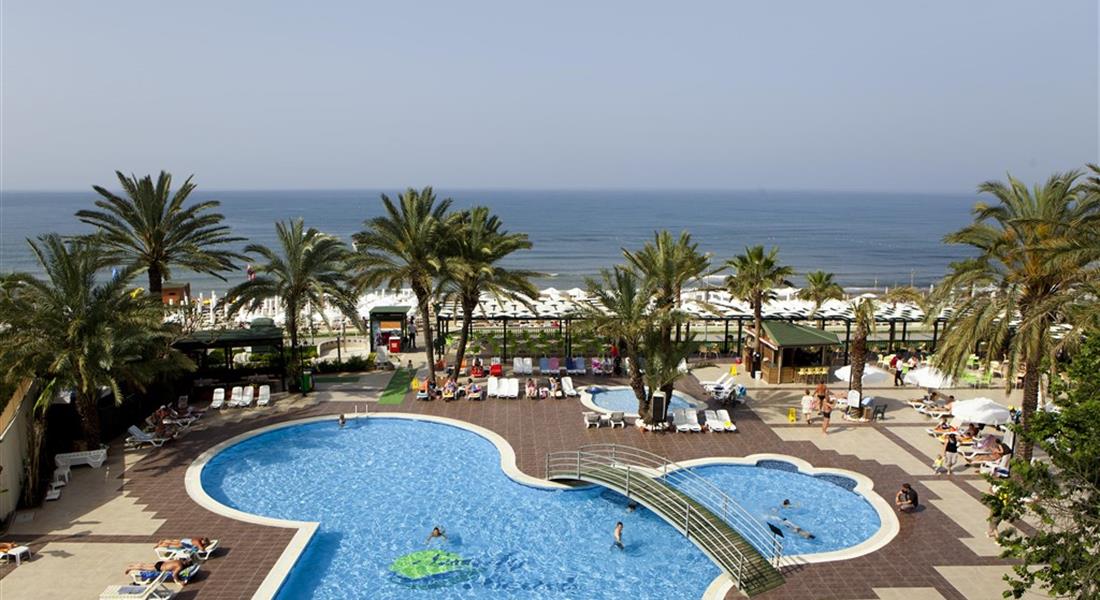 Sandy Beach - oblíbený plážový hotel s bazénem letovisko Side