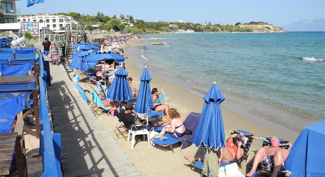 Zakynthos - Tsilivi_taverna na pláži.