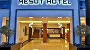 Mesut - vstup do hotelu