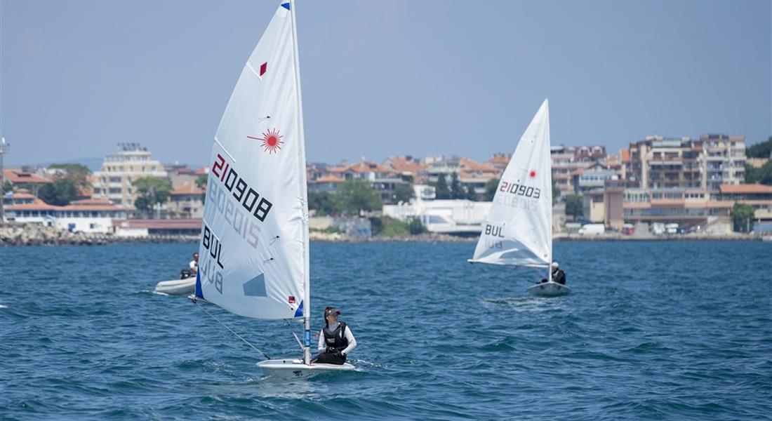 Primorsko - Bulharsko_Primorie_Černé moře_nejen koupání ale i lodní regatta.