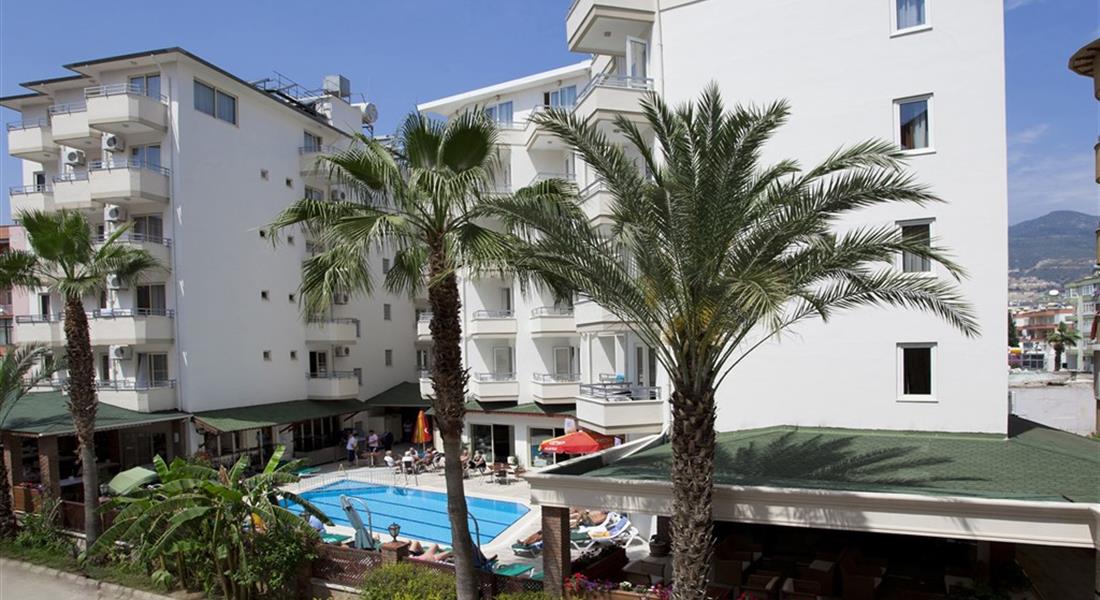 Remi - oblíbený hotel s vynikající polohou v letovisku Alanya