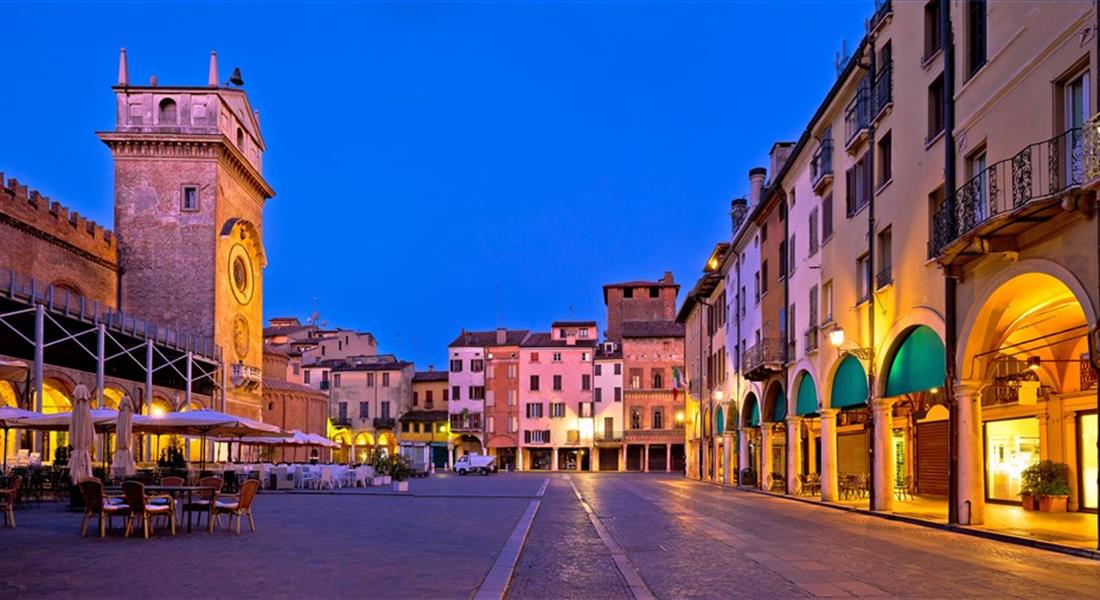 Za vínem i auty Ferrari, Kaplickým a městy UNESCO