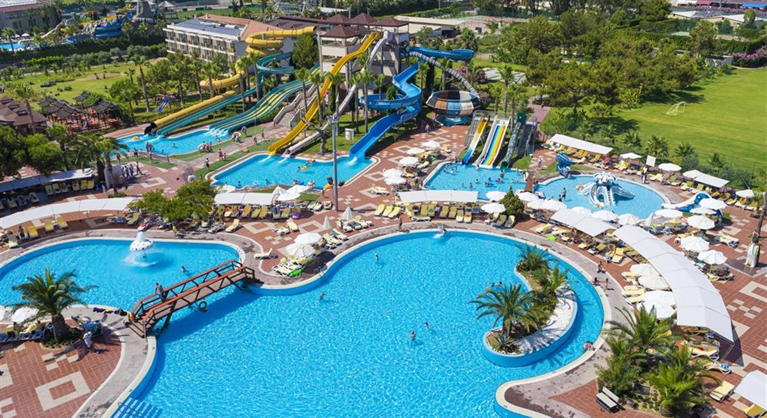 Club Turan Prince World - hotelový komplex skládající se z několika budov