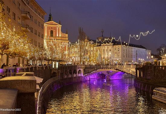 Slovinské termály a pohádkové Vánoce u Esterházyů pro milovníky koupání a mlsouny čokolády