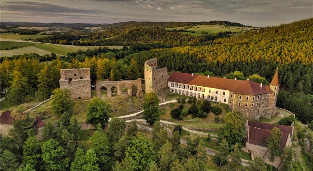 Šumavské toulky za historií, hrady a jezery